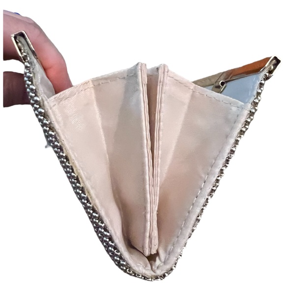 Gold Mesh Evening Bag Clutch with Detachable  Shoulder Strap - Picture 4 of 15